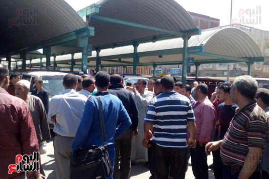 إنهاء إضراب سائقى دمنهور - دسوق بعد تدخل الأجهزة الأمنية فى البحيرة (1)