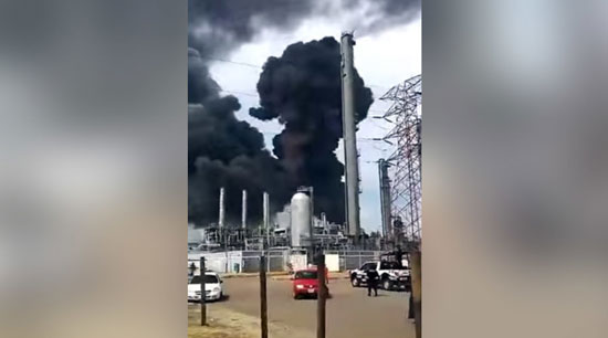 انفجار مصنع للبتروكيماويات فى المكسيك (2)