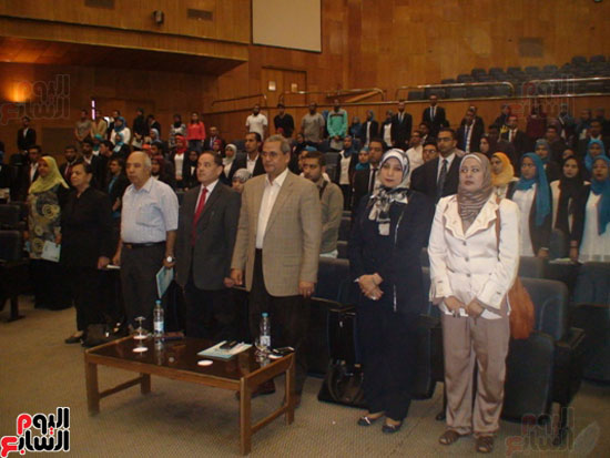 أعمال المؤتمر السنوى الـ15 للاتحاد المصرى لطلاب الصيدلة (8)