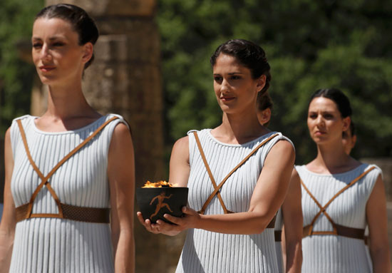 الشعلة الأوليمبية تبدأ رحلة الثلاثة أشهر اليوم من اليونان (3)