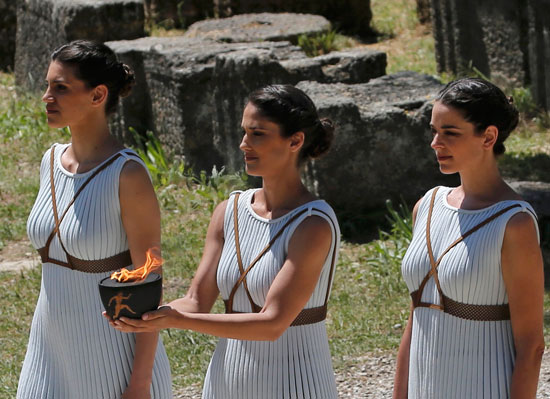 الشعلة الأوليمبية تبدأ رحلة الثلاثة أشهر اليوم من اليونان (7)