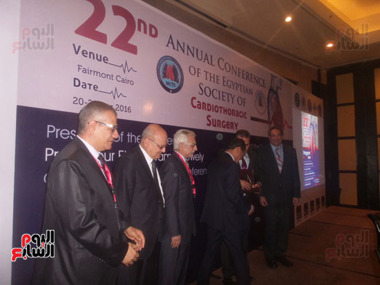 رئيس جامعة المنصورة يفتتح مؤتمر المصرية لجراحة القلب والصدر (11)