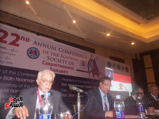 رئيس جامعة المنصورة يفتتح مؤتمر المصرية لجراحة القلب والصدر (7)
