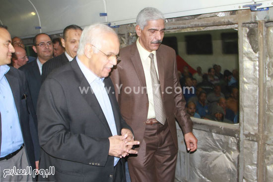 وزير النقل يطلب تقريرا شاملا عن إصلاحات ورش أبو راضى لعربات القطارات (3)