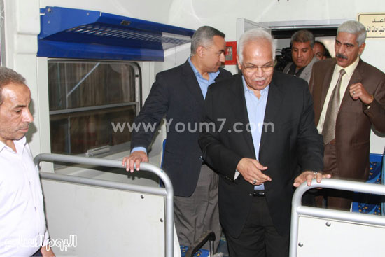 وزير النقل يطلب تقريرا شاملا عن إصلاحات ورش أبو راضى لعربات القطارات (6)