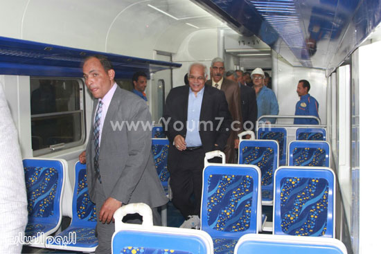 وزير النقل يطلب تقريرا شاملا عن إصلاحات ورش أبو راضى لعربات القطارات (8)