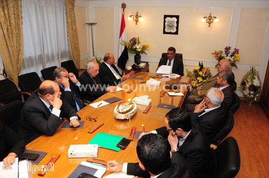 اجتماع وزير قطاع الأعمال بمجلس إدارة القابضة للتشييد (1)
