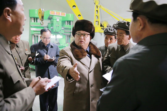 كيم جونج , كوريا الجنوبيه , صاروخ ارض , جو, الساحل الشرقى لكوريا الشماليه (1)