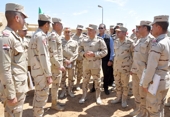 الجيش ، رئيس الاركان ، اللواء محمود حجازى (1)