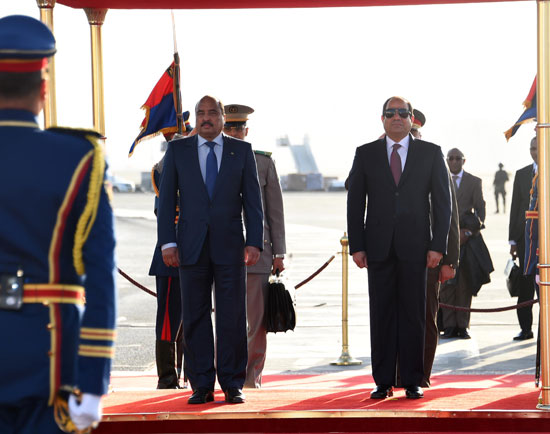 الرئيس السيسى مطار القاهرة رئيس موريتانيا مباحثات (2)