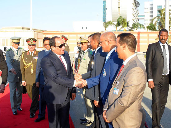 الرئيس السيسى مطار القاهرة رئيس موريتانيا مباحثات (6)