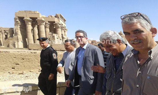 وزير الآثار يكتشف قصورًا فى أنظمة تأمين متحف التماسيح بأسوان (2)