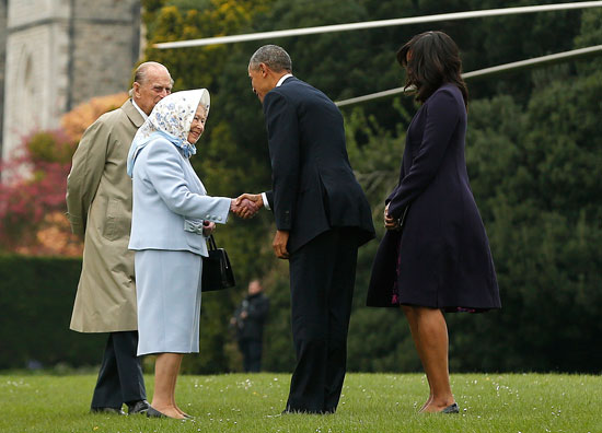 الملكه اليزابيث تستقبل الرئيس الأمريكى -  اليزابيث  - اوباما (3)