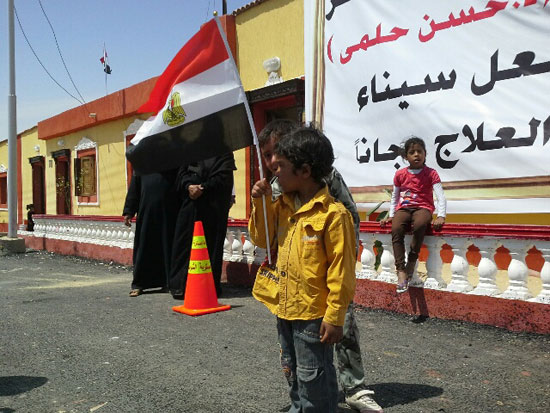 أهالى شمال سيناء يتوافدون على قرية الخربة للاحتفال بافتتاح ترميم 100 منزل (8)
