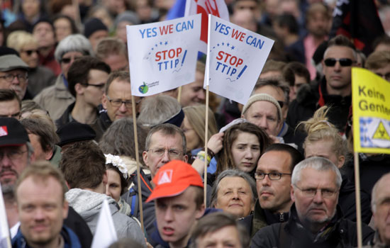 الألمان ينتظرون أوباما بمظاهرات حاشدة ضد اتفاقية التبادل الحر (15)