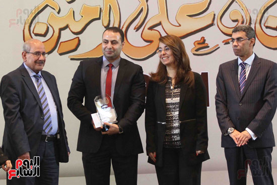 حفل توزيع جوائزمصطفى وعلى أمين الصحفية (32)