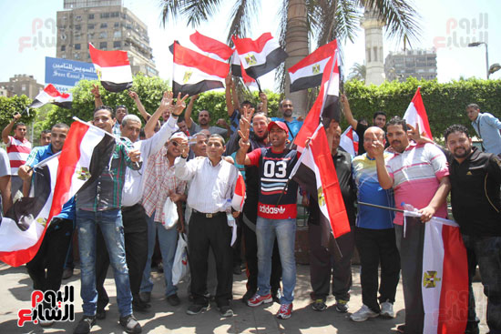 احتفالات المواطنين بذكرى تحرير سيناء (9)