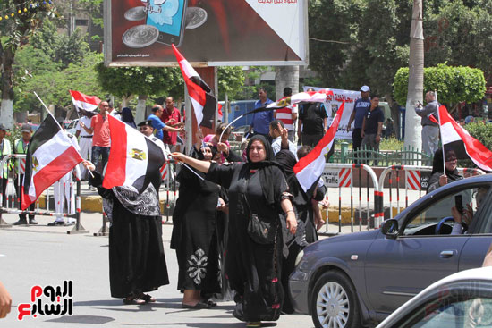 احتفالات المواطنين بذكرى تحرير سيناء (4)