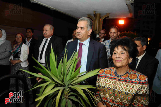 وزير الآثار يفتتح معرض سيناء بالمتحف المصرى (12)