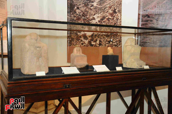 وزير الآثار يفتتح معرض سيناء بالمتحف المصرى (5)