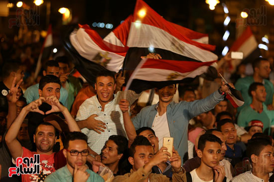 أحمد جمال يشعل حفل تحرير سيناء فى ميدان عابدين بأغنية بشرة خير (3)
