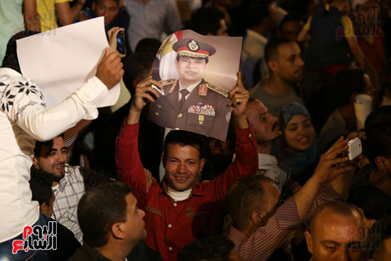 أحمد جمال يشعل حفل تحرير سيناء فى ميدان عابدين بأغنية بشرة خير (7)