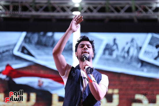 أحمد جمال يشعل حفل تحرير سيناء فى ميدان عابدين بأغنية بشرة خير (16)