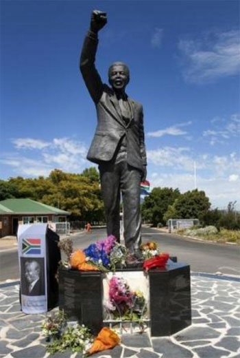 تمثال-نيلسون-مانديلا