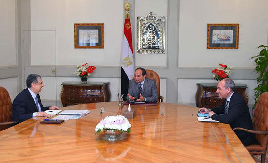 السيسى - وزير الكهرباء - محمد شاكر (1)