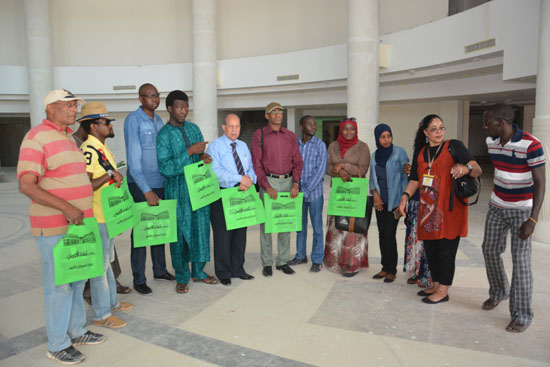 زيارة وفد اللجنة القومية للإتحاد الإفريقي لدعم مستشفى شفاء الاورمان بالاقصر (3)