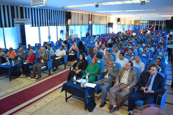  مؤتمر التنمية المستدامة للصحارى العربية (2)