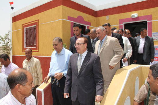 محافظ بنى سويف يفتتح إعادة إعمار 120 منزلاً بمركزين ضمن مبادرة الرئيس (5)
