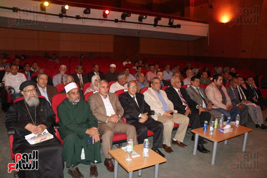 محافظة السويس تنظم حفل تأبين للكاتب الصحفى حسين العشى مؤرخ المقاومة (1)