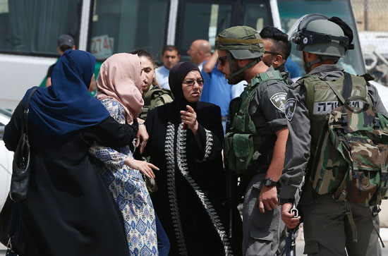 استشهاد رجل وامرأة فلسطينية برصاص قوات الاحتلال (3)