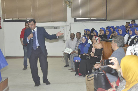 كلية طب القناة تنظم المؤتمر السنوى الرابع للبحوث الطلابية (2)