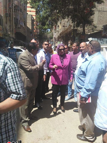 نائبة محافظ القاهرة تترأس حملة مكبرة لإزالة المخالفات بدار السلام والمعادى (5)