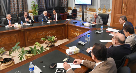  الدكتور على عبد العال مع رؤساء لجان البرلمان  (1)