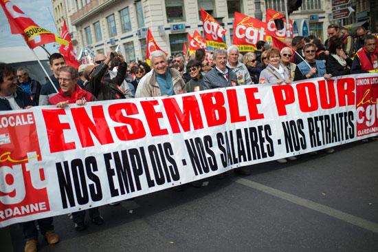 مظاهرات فرنسا - واشتباكات الشرطه الفرنسية مع المواطنين (14)