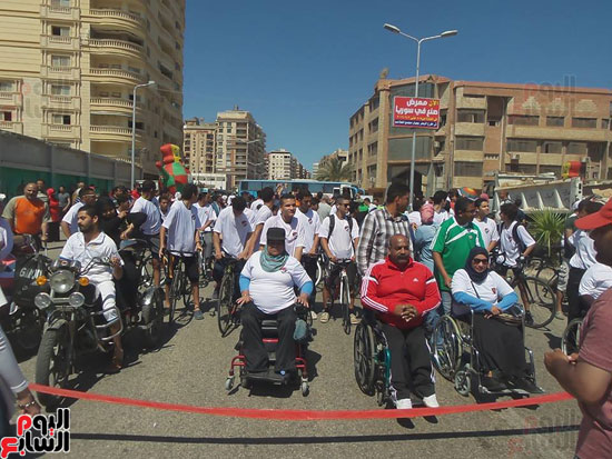 ذوى-الاحتياجات-الخاصة-يشاركون-فى-ماراثون-الدراجات-ببورسعيد-(3)