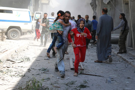 مقتل وإصابة العشرات فى حلب مع استمرار قصف الأحياء السكنية (1)