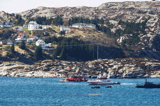 مقتل 13 شخصا فى تحطم هليكوبتر قبالة سواحل النرويج (3)