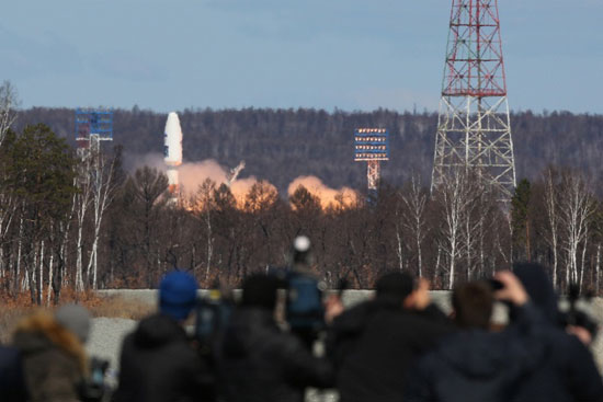 روسيا تغزو الفضاء بإطلاق أول صاروخ من قاعدتها الجديدة (1)