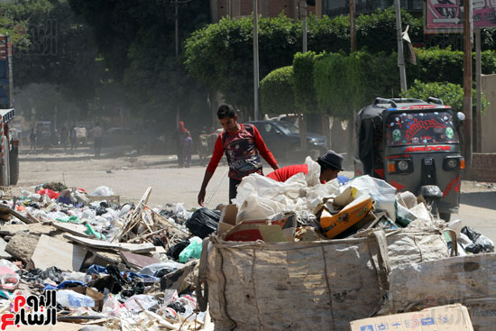 القمامة تغرق مجمع مدارس بشتيل (3)