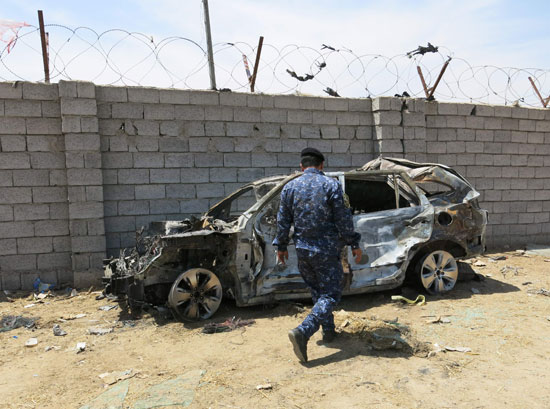 ارتفاع حصيلة انفجار سيارة مفخخة فى بغداد لـ 23 قتيلا و39 جريحا (8)