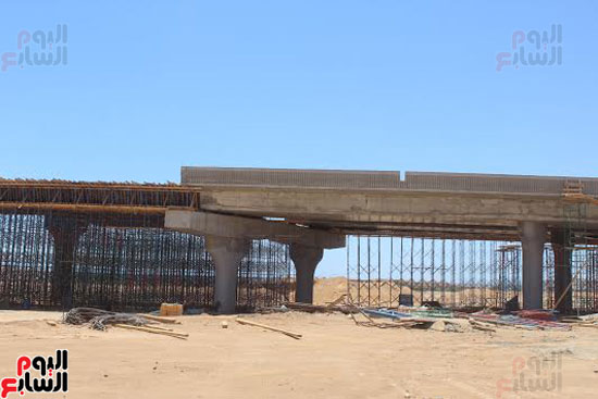محافظ جنوب سيناء يتفقد أعمال تطوير الطريق الأوسط بشرم الشيخ (3)