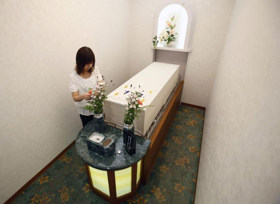 فنادق الجثث فى اليابان (1)