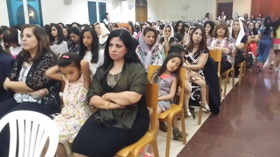 احتفل أبناء الجالية المصرية بسلطنة عمان مساء اليوم السبت بعيد القيامة المجيد (4)