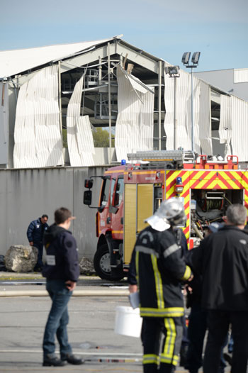 حريق هائل فى مدينة بوردو جنوب غربى فرنسا عقب انفجارين بمصنع (5)