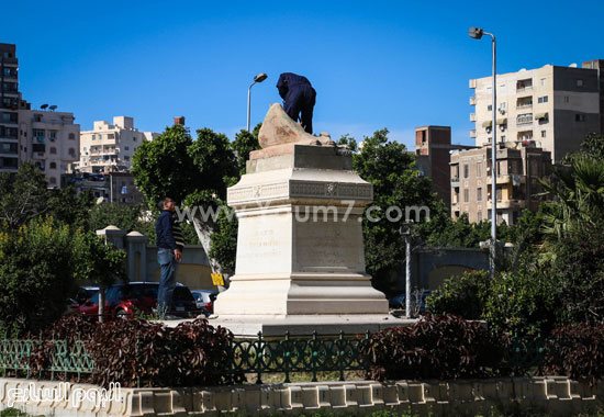  اخبار عاجلة اخبار الاسكندرية  تمثال كاتمة الاسرار اختفاء تمثال كاتمة الأسرار بالحى اللاتينى (5)