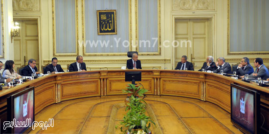 مجلس الوزراء شريف اسماعيل الحكومة (1)